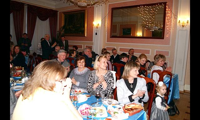 Пять поколений близких и родных на юбилее