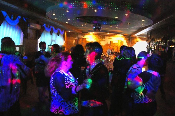 Диджей dj и дискотека на юбилей 65 лет в СПб Петербурге недорого